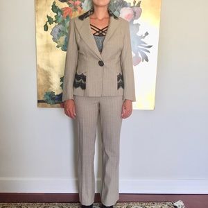 💼 Yoana Baraschi Lace Detail Suit